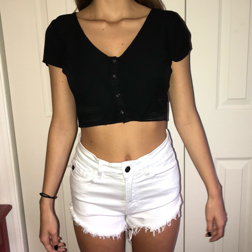 black crop top